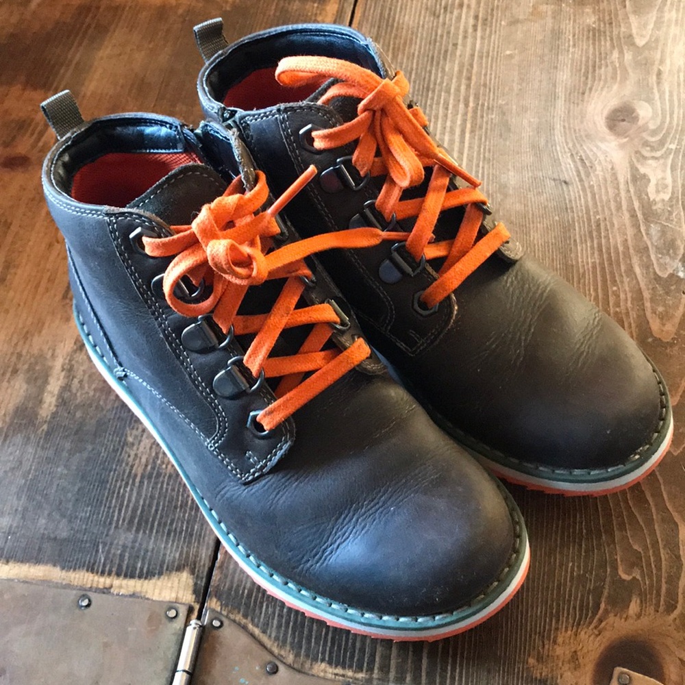 Boys size 13 leather Clarks boots